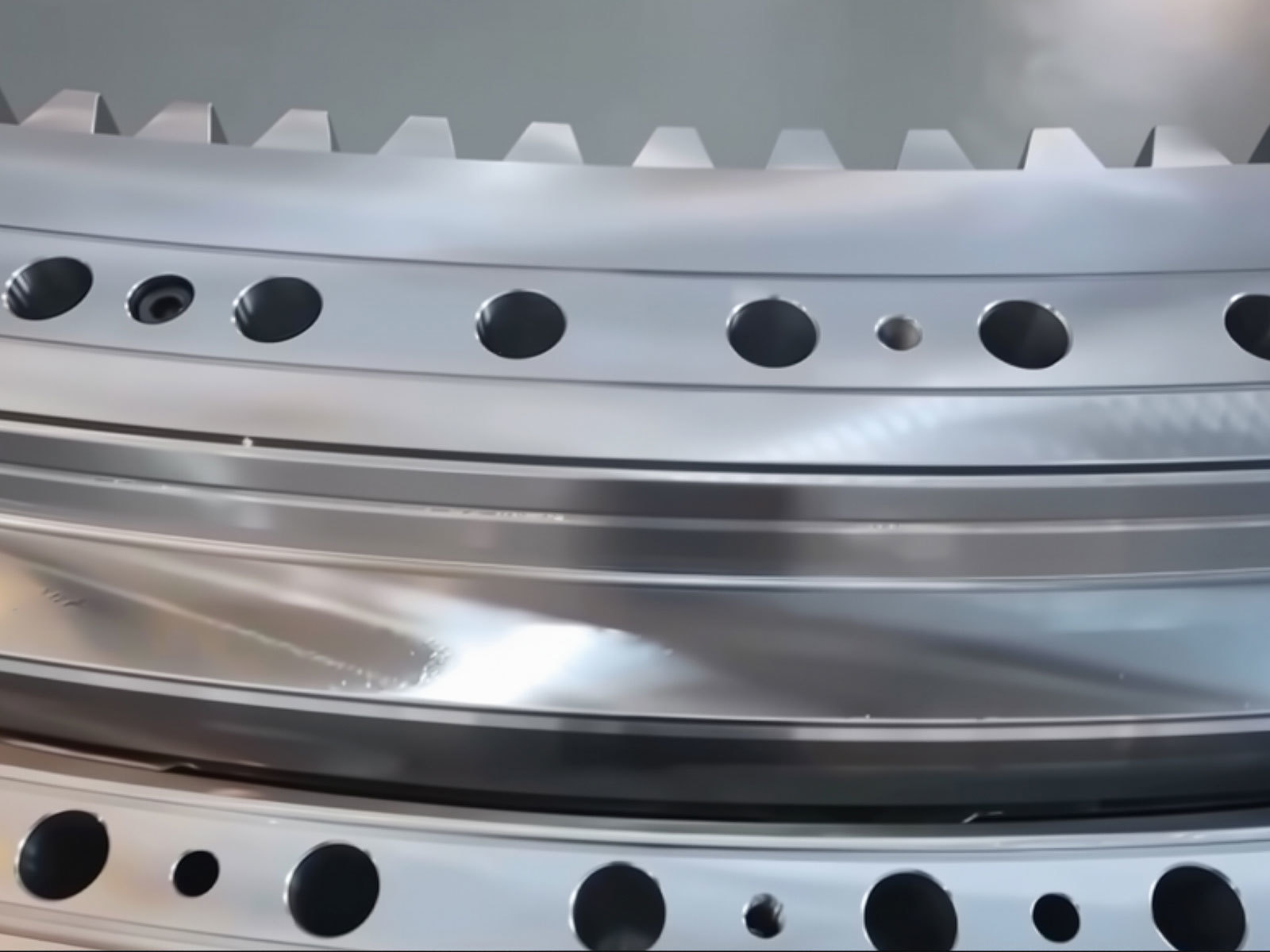 What are the commonly used materials for slewing rings?